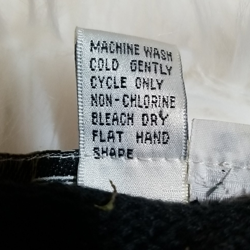 VTG 80s/90s Chaus black/Roses longsleeve Sweater - Picture 12 of 16